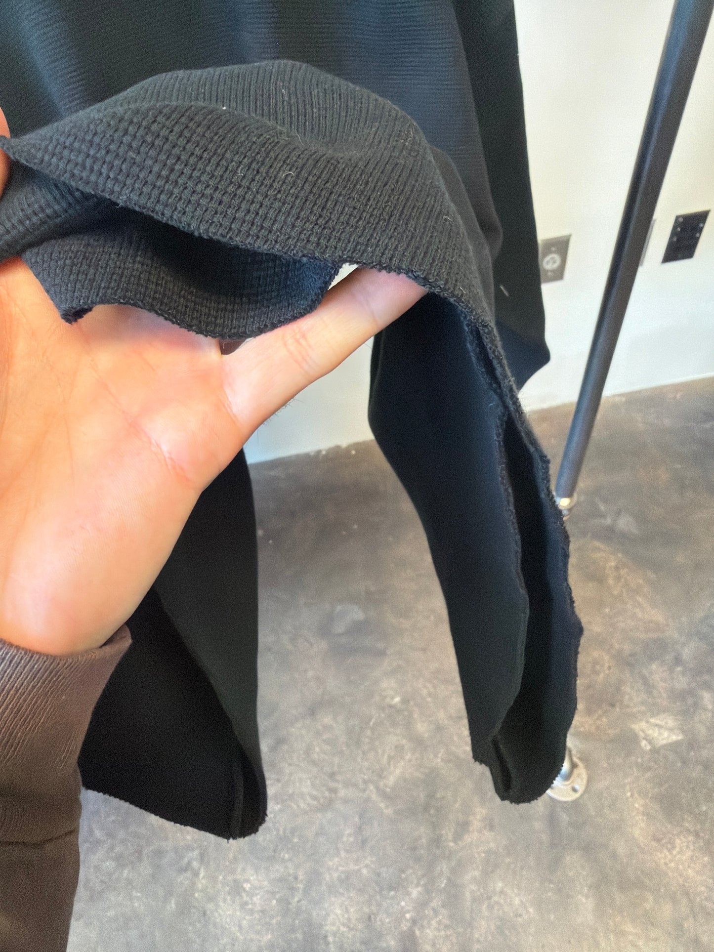 TRESPASSER THERMAL (COAL) - RAW HEM SAMPLE (LARGE)