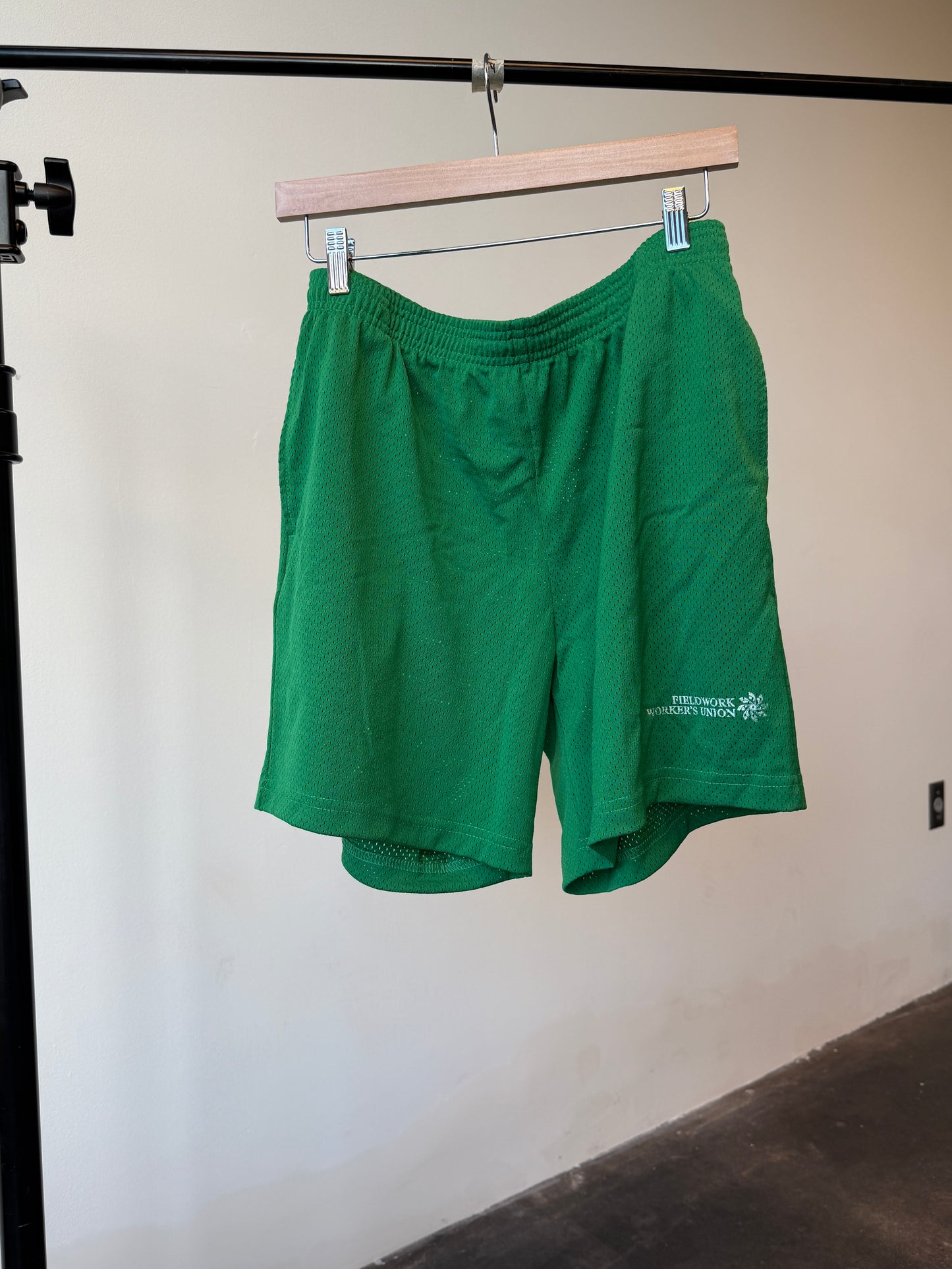 HARDWARE MESH SHORTS (MEDIUM)