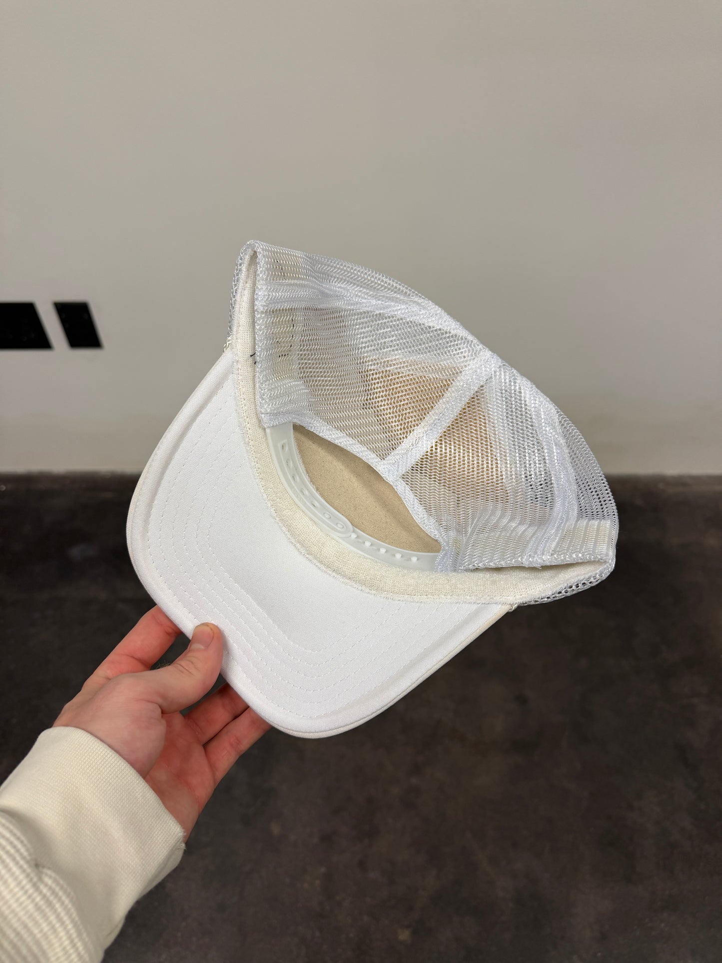 FIELDWORK TRUCKING TRUCKER