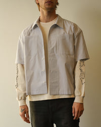 THE 9 TO 5 BUTTON-UP