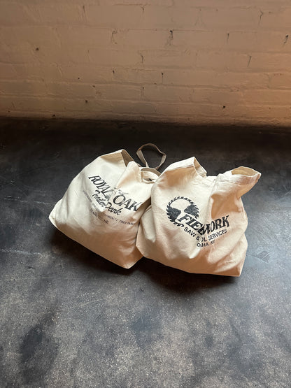 ROYAL OAKS ZIP TOTE BAG