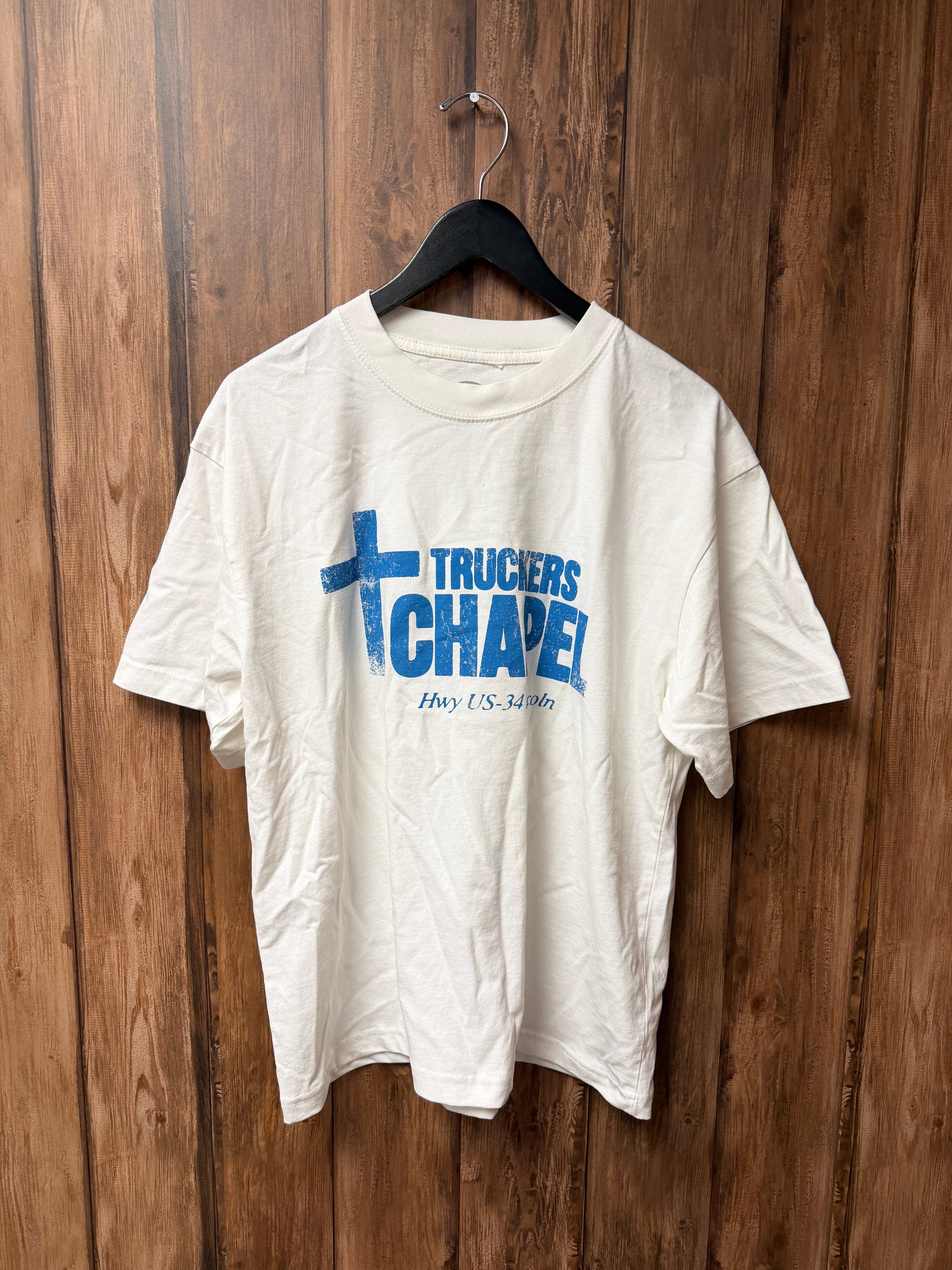TRUCKERS CHAPEL CROPPED TEE - SIZE MEDIUM